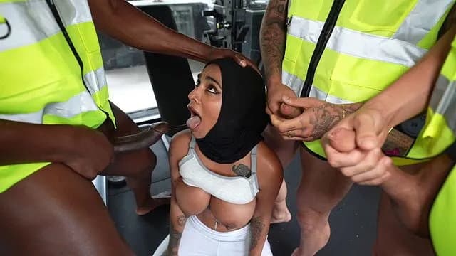 Gym Newcomer's Gangbang Creampie Encounter